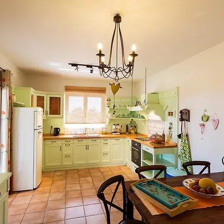 Aeolos Villa